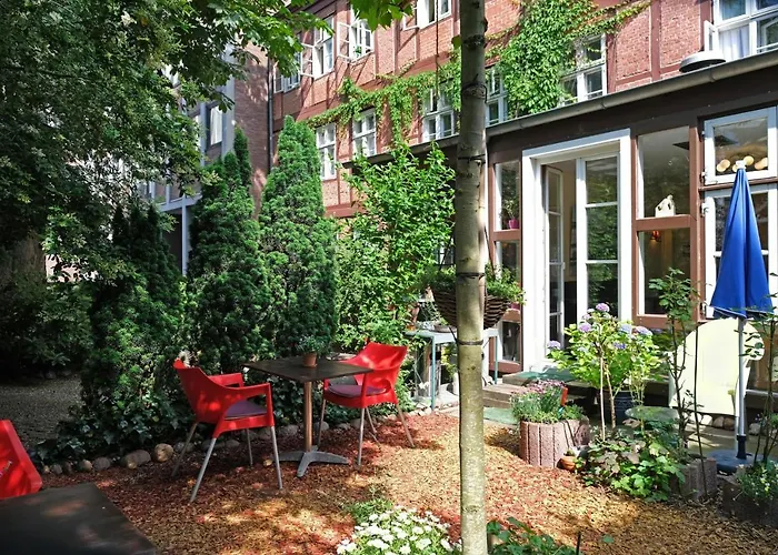 Frauenhotel Hanseatin - Women Only Hamburg